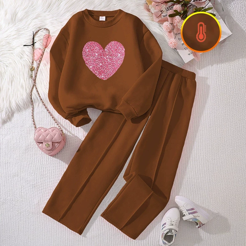 Dark brown two-piece sweatshirt and trousers