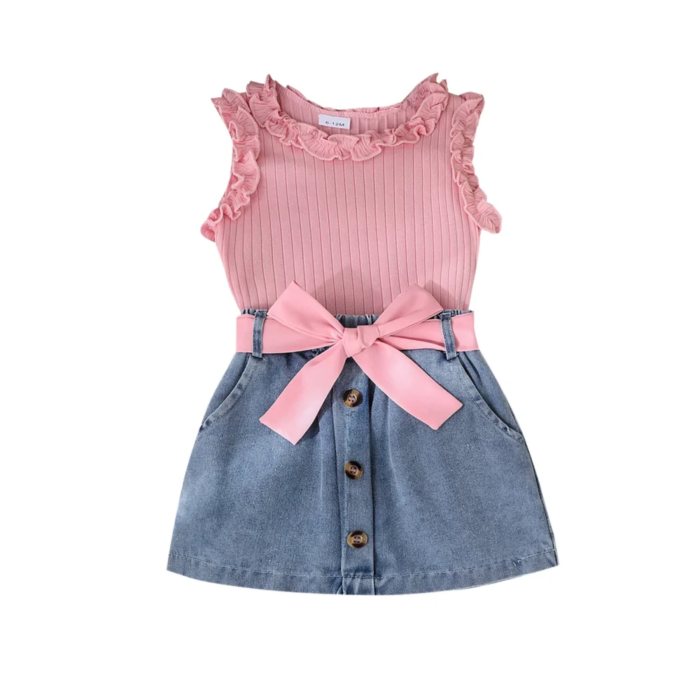 Pink two-piece vest, denim shorts, belt