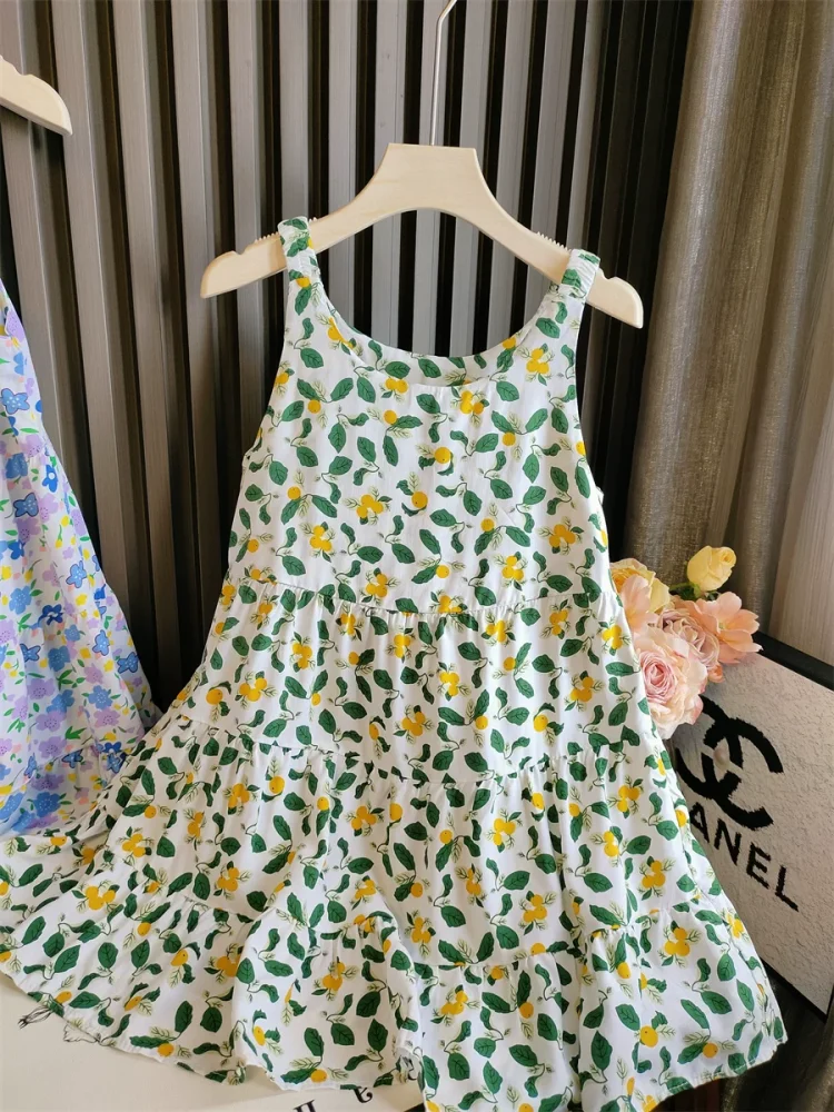 Green leaf loquat [slightly smaller]