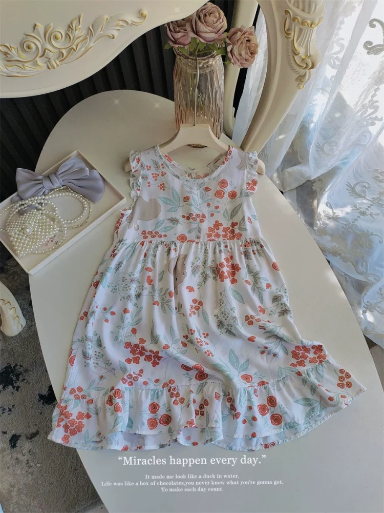 Red branch gray rabbit [slightly smaller]