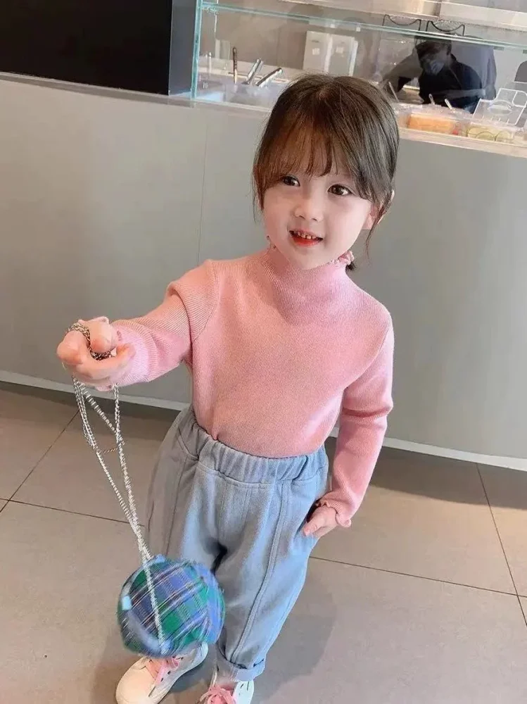 Pink solid color fungus edge